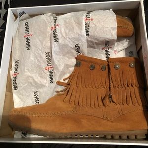 minnetonka booties